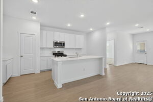 Building Photo - 3513 scooter