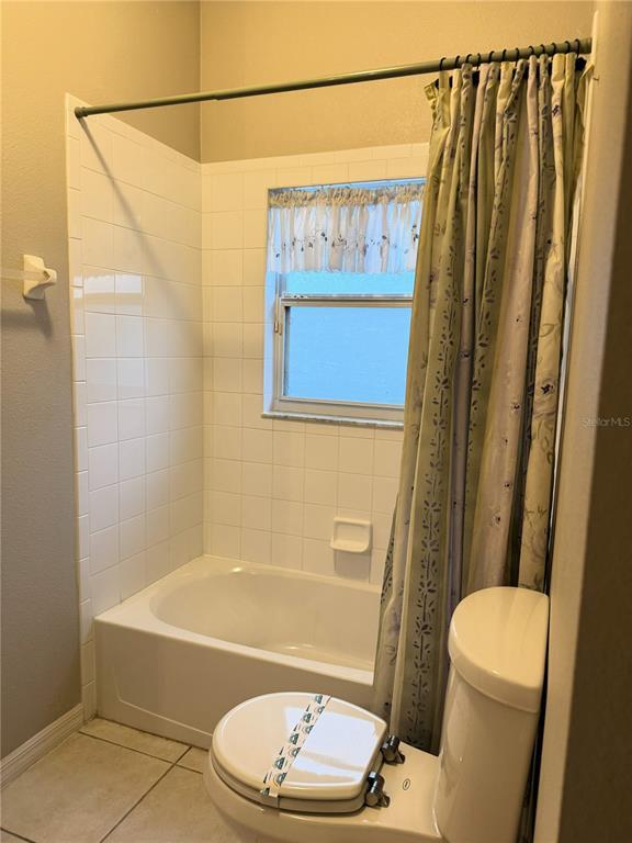 Building Photo - 417 Lake Butler Dr