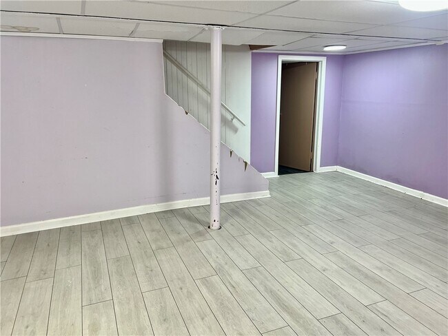 Building Photo - 1161 S Winton Rd