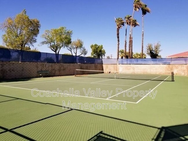 Building Photo - 701 Los Felices Cir W