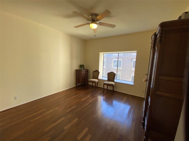 Building Photo - 2207 S Braeswood Blvd