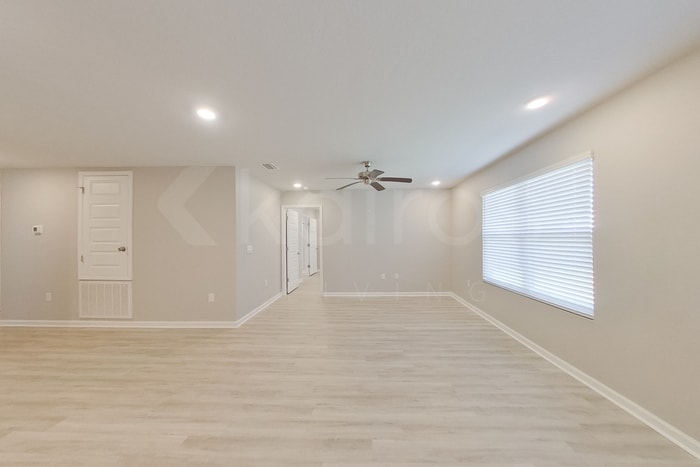 Building Photo - 122 Metalmark Dr