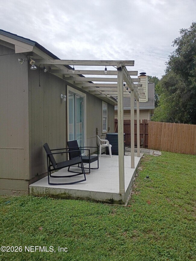 Building Photo - 10102 Geni Hill Cir S