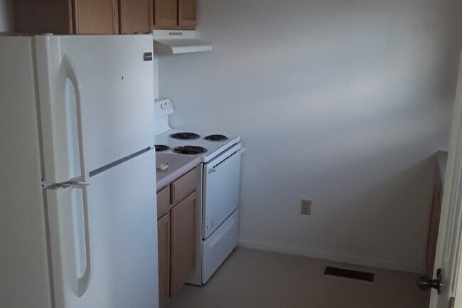 Building Photo - 538 Nova St