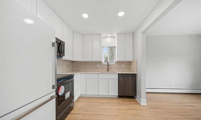 Building Photo - 4113 Telegraph Rd