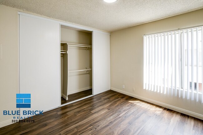 Building Photo - 451 S Harvard Blvd