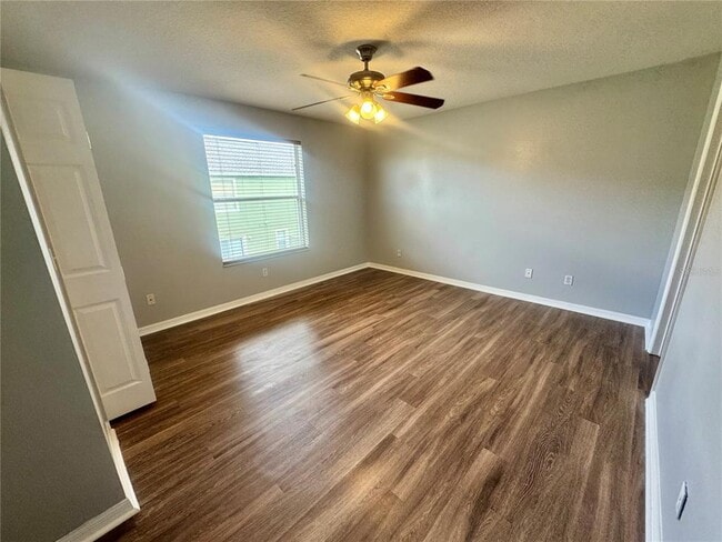 Building Photo - 533 Cresting Oak Cir