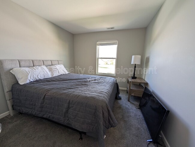 Building Photo - 646 Vine St