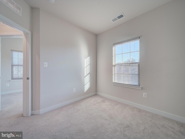 Building Photo - 9502 Autumn Berry Pl