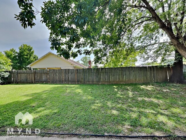 Building Photo - 5704 Ingleside Dr