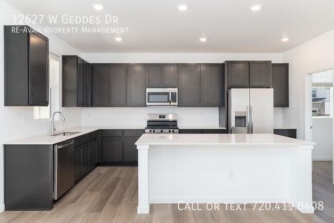 Building Photo - 12627 W Geddes Dr