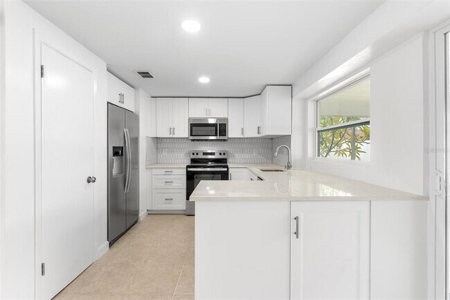 Building Photo - 504 Red Mangrove Ln