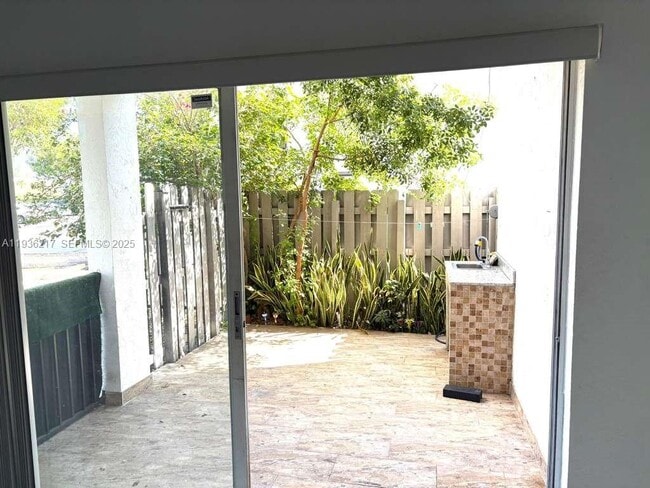 Building Photo - 1175 NW 124 Pl