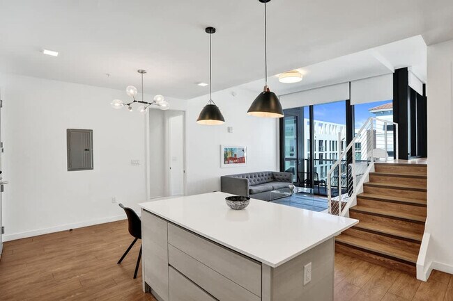 Building Photo - 1220 17th St