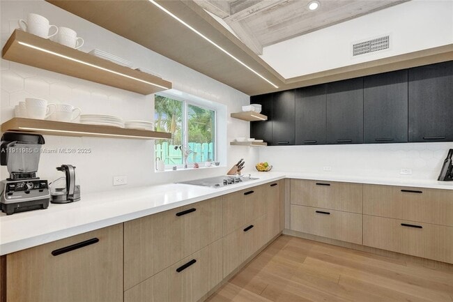 Building Photo - 1020 Bayberry Point Dr