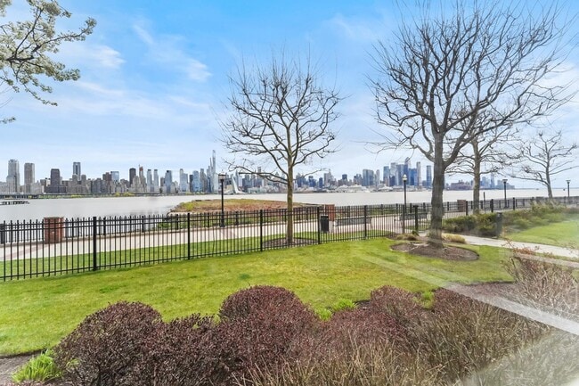 Building Photo - 24 Ave at Port Imperial