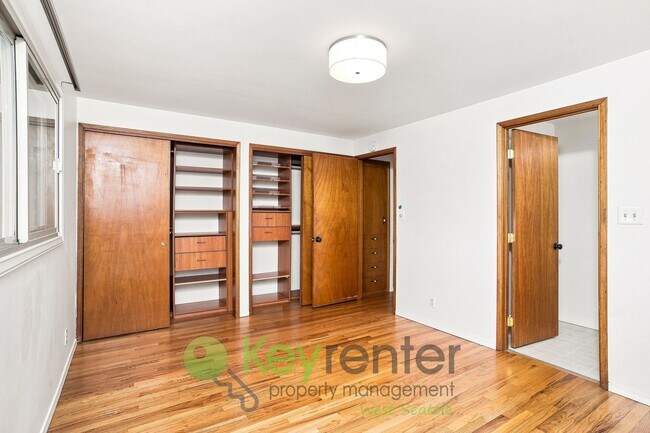 Building Photo - 924 S 226th Pl