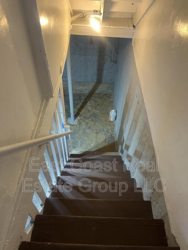 Building Photo - 418 Mitchell Ave