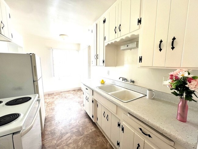 Building Photo - 1133 Reed Ave