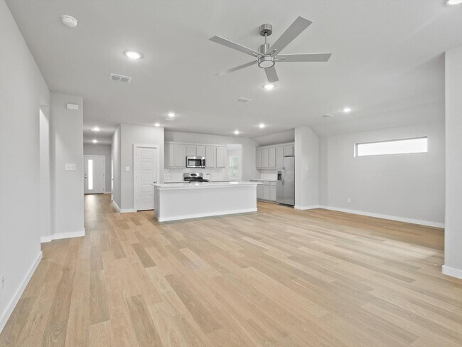 Building Photo - 564 Moonrise St
