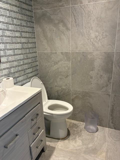 Building Photo - 195 Monaco Way