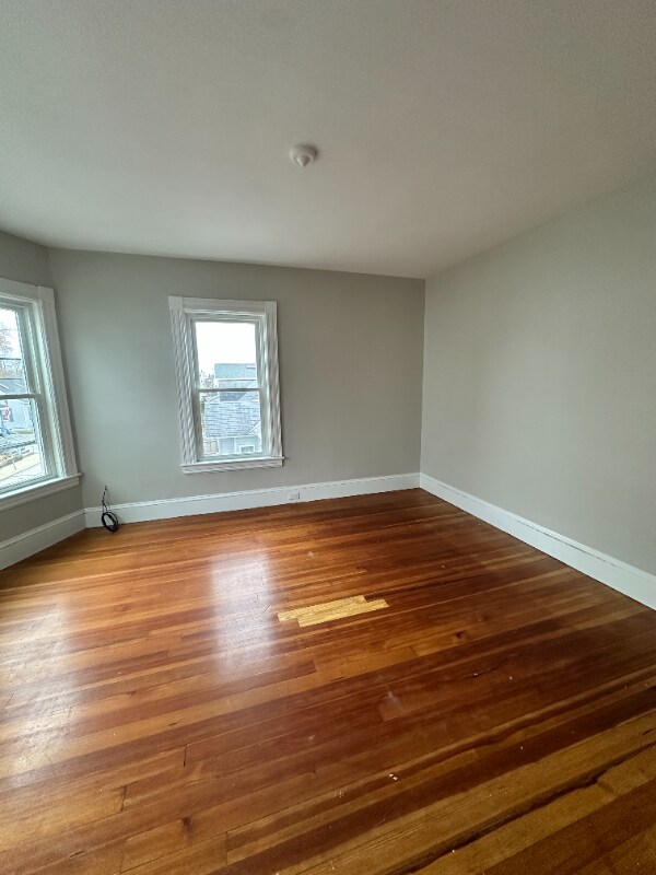 Building Photo - 84 Exeter Ave