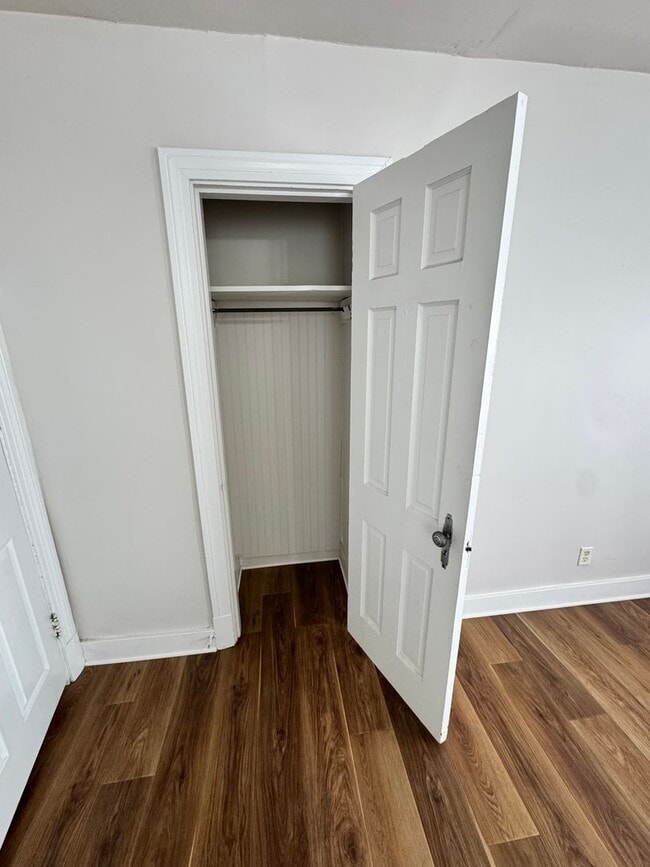 Building Photo - W. Collins Ct., 210 1/2