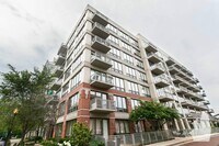 Building Photo - 1000 N Kingsbury St
