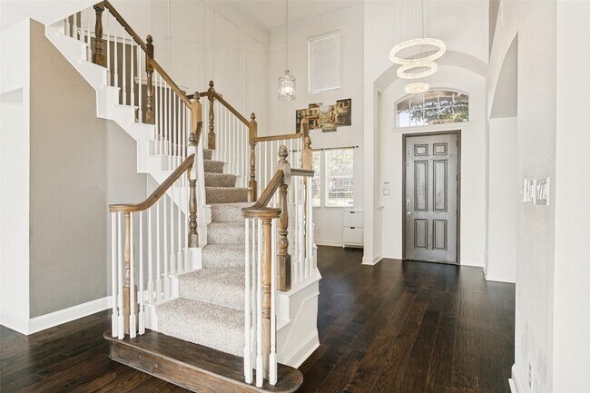 Building Photo - 9028 Bottlebrush Ln
