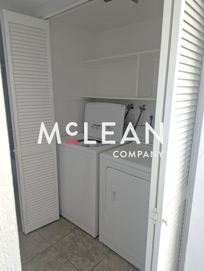 Building Photo - Two Bedroom - Rancho Mirage Private Home