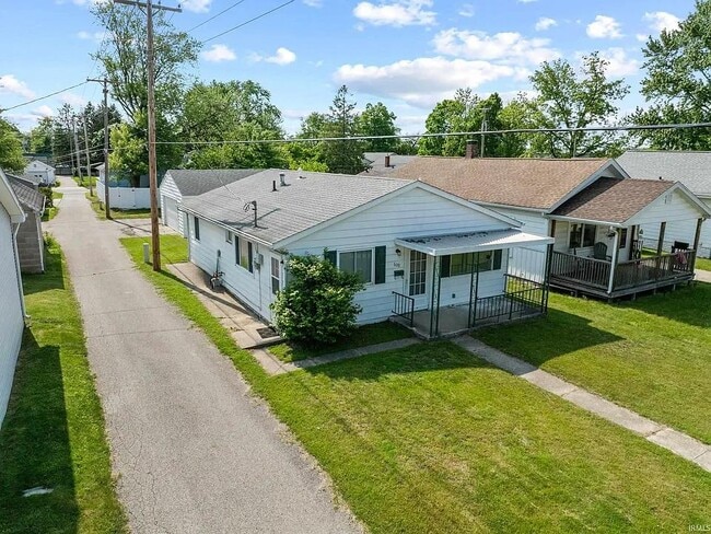 Primary Photo - 609 S Middleboro Ave
