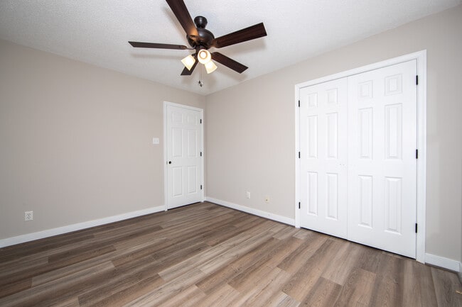 Bedroom - 1508 Woodland Ct