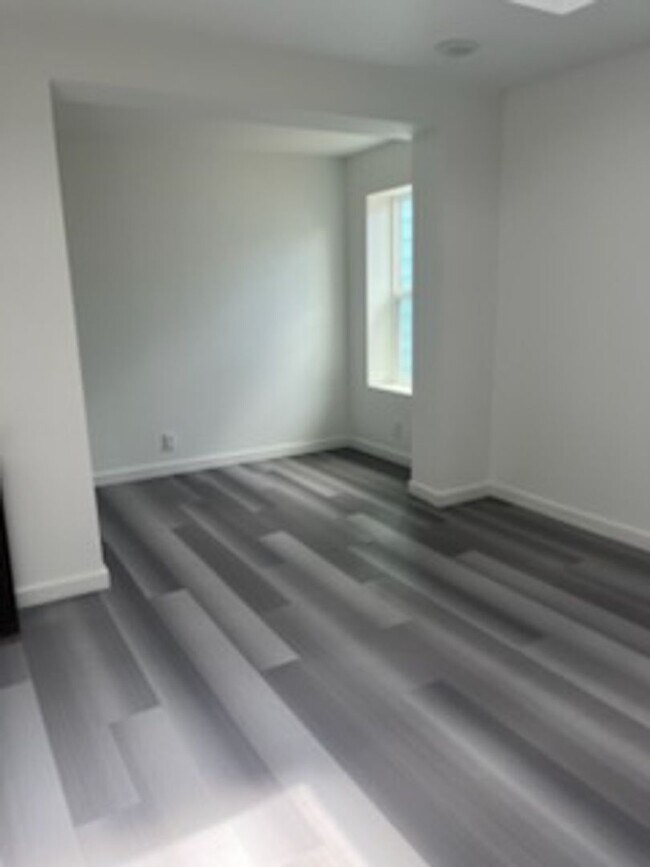 Building Photo - Temp 237
