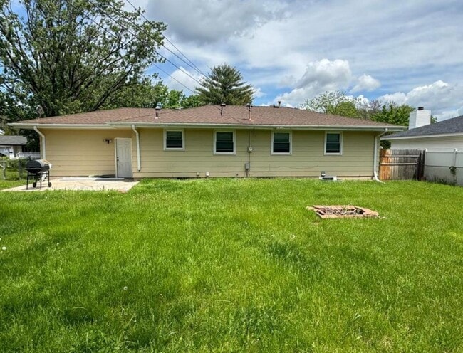 Building Photo - 3119 67th Ave N