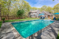 Building Photo - 221 Merchants Path