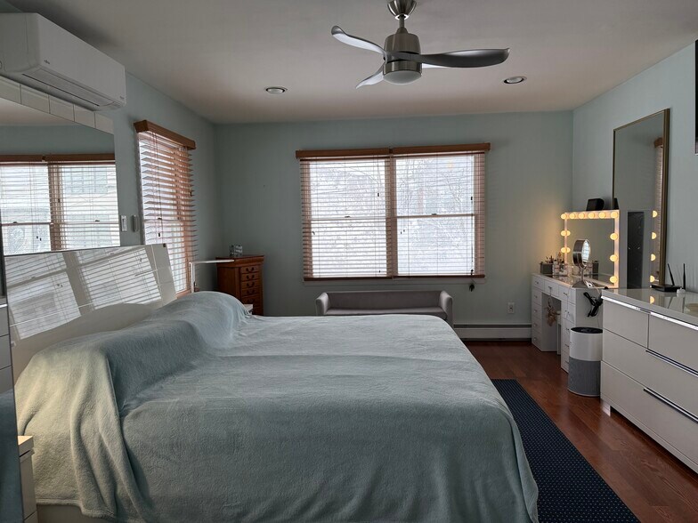 Building Photo - 246 Grant Ave