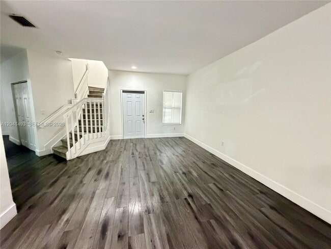 Building Photo - 14051 SW 49th Ct