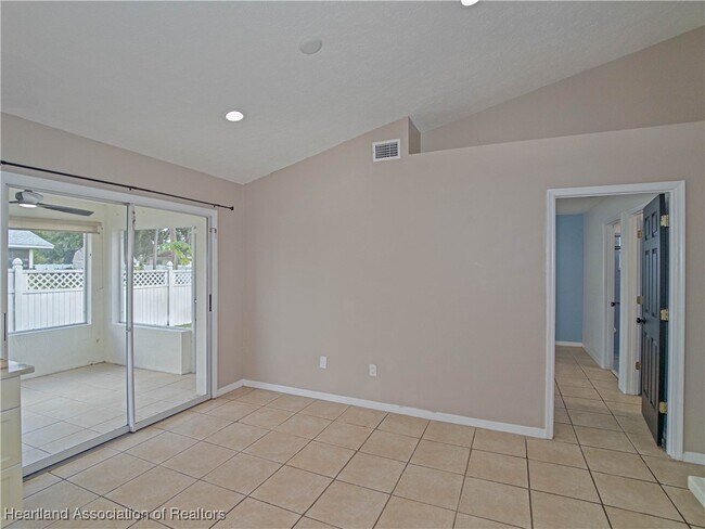 Building Photo - 4409 Wood Ave