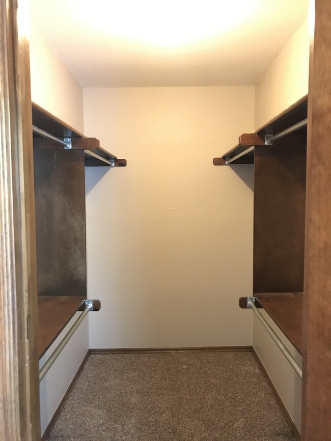 Building Photo - Spacious home in Edmond
