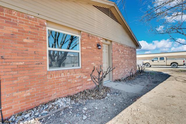 Building Photo - 709 George Hopper Rd