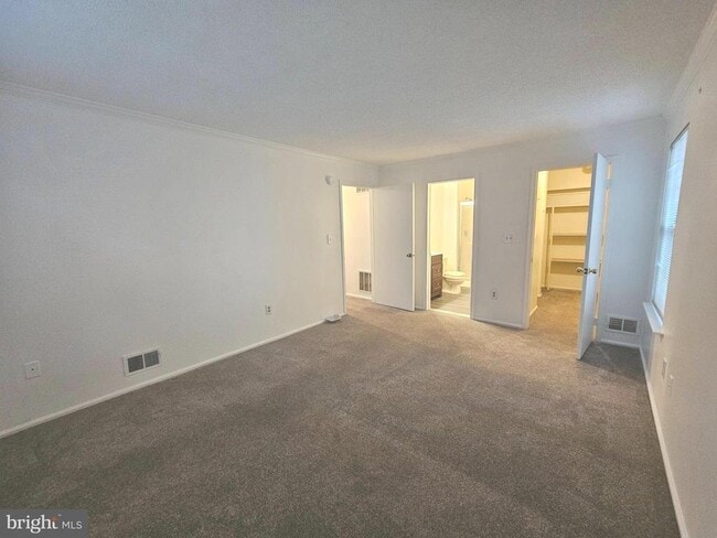 Building Photo - 48 Juniper Way