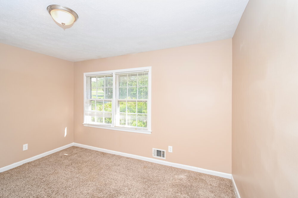 Building Photo - 6490 Executive Dr