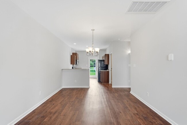 Building Photo - 401 Olde Ivey Square