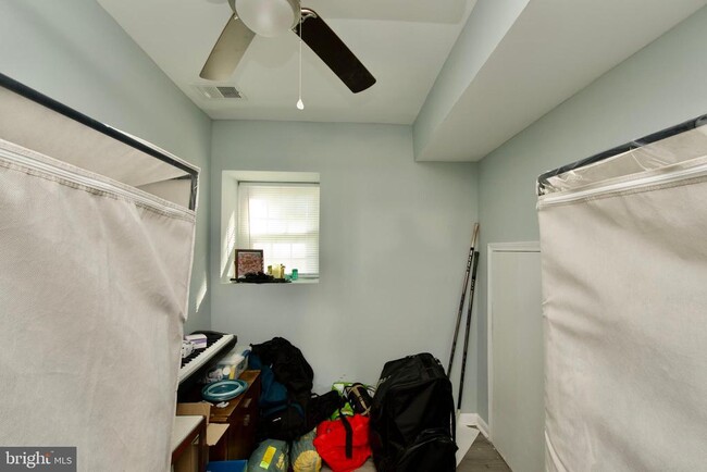Building Photo - 9885 Burke Pond Ct