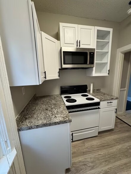 Building Photo - 421 E Anderson St