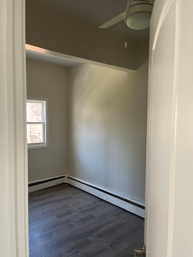 Building Photo - 5811 S Kolmar Ave