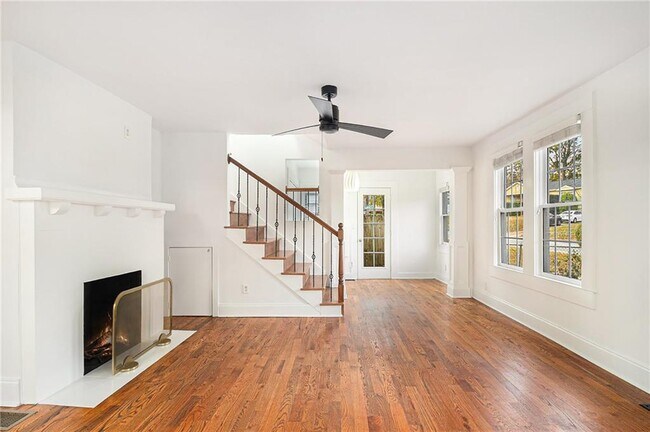 Building Photo - 1719 Flat Shoals Rd SE