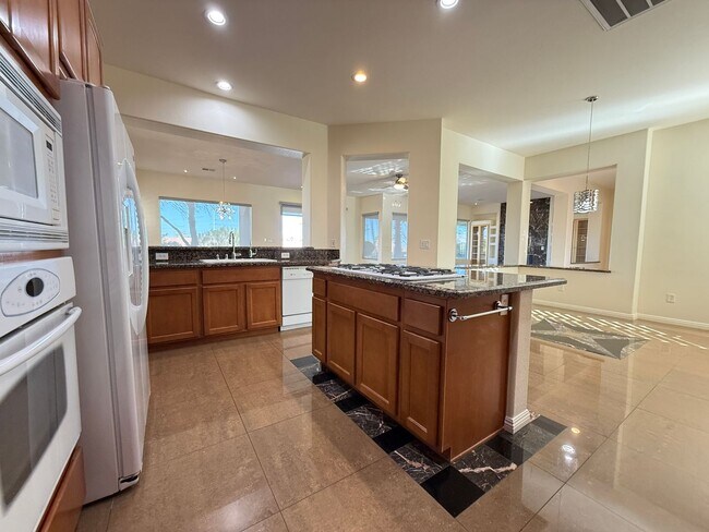 Building Photo - 10284 Sofferto Ave