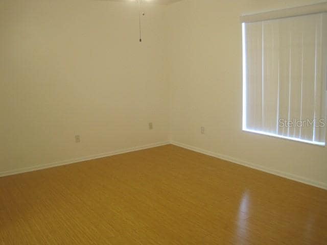 Building Photo - 102 Oakridge Ct