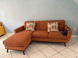 Building Photo - 1123 W 39th Ter